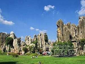 世界遺産 石林 と 西山 龍門 1日 日帰り ツアー